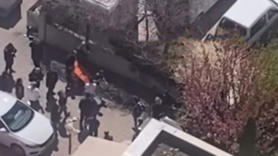 Ankara Batıkent'te sokak köpeklerinin uyutularak toplanmasına sert tepki! Polis ekipleri olay yerine geldi