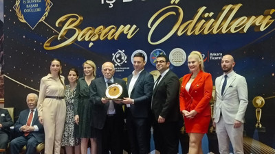 Başarılı iş ve siyaset insanlarına ödül! ATO'da iş, siyaset ve basın dünyasının önde gelen isimleri buluştu