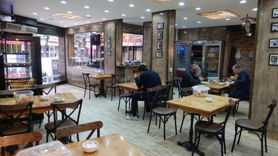 Ankara’da restoranda yemek yemek lüks oldu: Lahmacun 400, ayran 100 lira!