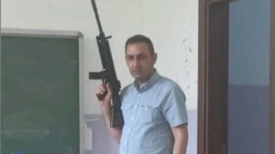Ankara Atatürk Lisesi'nde tüfekli pozuyla tepki çeken müdür yardımcısı hakkında soruşturma
