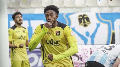 Erzurumspor FK, İstanbulspor'a evinde mağlup oldu, ilk iki yarışında ağır yara aldı