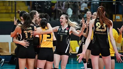 VakıfBank, Sultanlar Ligi'nde şampiyon oldu!