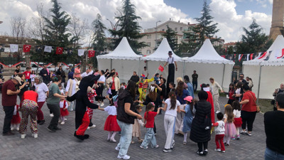 Ankara'daki tarihi köşkte çocuklar doyasıya eğlendi