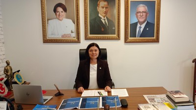 İYİ Partili Ofluoğlu'ndan Dünya Türkçülük Günü'nde anlamlı mesaj! "Türkiye Cumhuriyeti vatandaşına da Türk denir, ‘Türkiyeli’ denemez"