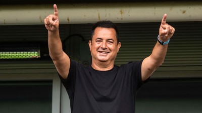 Hull City averajla hayatta kaldı: Acun Ilıcalı ve yönetim sevinçten havaya uçtu