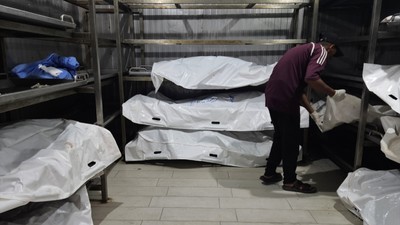 İsrail Gazze'de hastane bombaladı: En az 34 kişi öldü