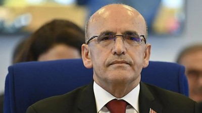 İktidara yakın basının hedefinde Mehmet Şimşek var