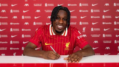 Liverpool’a Trent Alexander-Arnold’ın yerine Hollandalı sağ bek