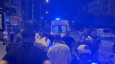 Motosikletin çarptığı yaya yaralandı
