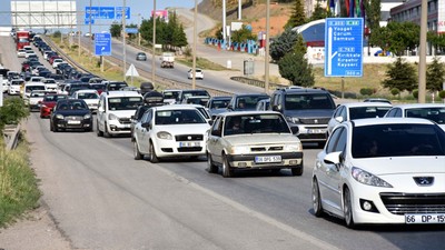 Kurban Bayramı dönüşünde Kırıkkale'de trafik yoğunluğu