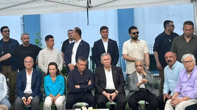 Mansur Yavaş, Ferdi Zeyrek’in Manisa'da tedavi gördüğü hastaneye gitti
