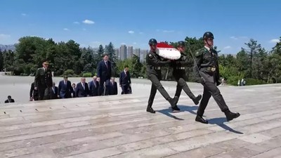Adalet Bakanı Yılmaz Tunç ve Yeni HSK Üyeleri Anıtkabir’i Ziyaret Etti