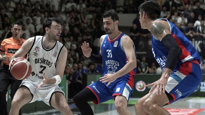 Beşiktaş Fibabanka, Anadolu Efes’i eleyerek finale yükseldi