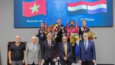 3 Bant Bilardo Dünya Kupası’nda şampiyon Eddy Merckx oldu