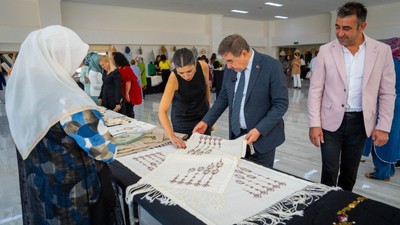 Gölbaşı Belediyesi kursiyerlerinin ürünleri, görücüye çıktı