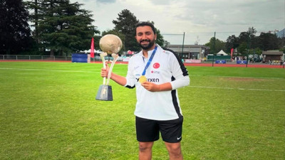 Profesyonel kaleciden Dünya ve Avrupa şampiyonluğu