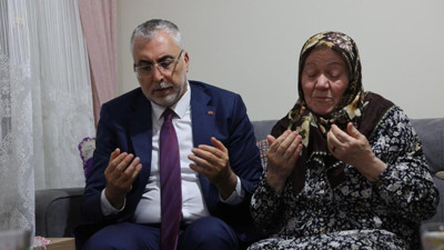 Bakan Işıkhan, 15 Temmuz şehidinin ailesini ziyaret etti