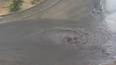 Kızılcahamam'da şiddetli yağmur rögarı patlattı!