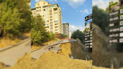 Mamak'ta yol çöktü! Facia kıl payı atlatıldı