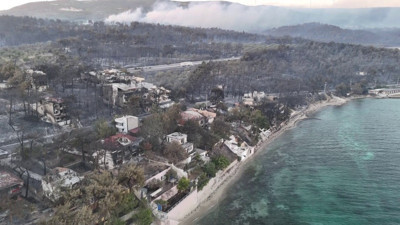 Çanakkale'de villalar küle döndü