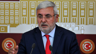 Mehmet Metiner köşe yazarlığını bıraktı