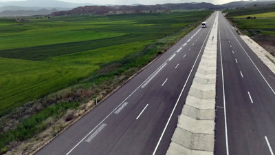Karayollarında çalışmalar sürüyor: Sürücülere yavaş gitme ve uyarılara uyma çağrısı