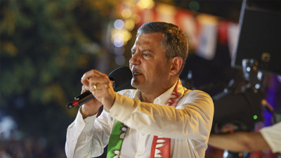 Özgür Özel'den AK Parti'ye kuruluş yıldönümü hediyesi