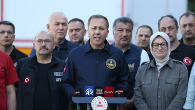 Bakan Yerlikaya: "Sındırgı depreminde 831 bağımsız bölüm ağır hasarlı"