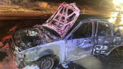 Kırıkkale Ankara yolunda araç alev aldı! Yolcular yaralandı