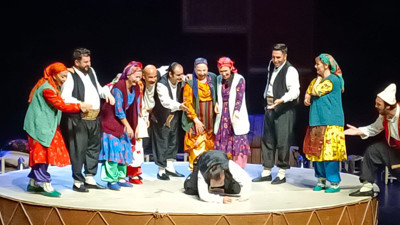 Ankara'da "Davul ya da Düğün" oyunu sahnelendi