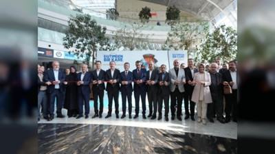 Bakanlar Tekin ve Yumaklı'dan "Eğitimden Bir Kare" Sergisine Anlamlı Katılım