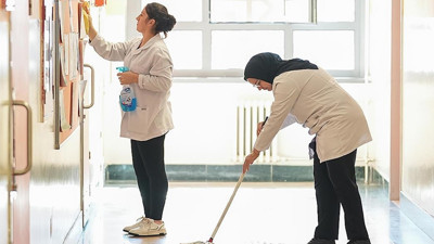 Okullarda temizlik sorunu derinleşiyor! Personel eksikliği sağlığı tehdit ediyor!