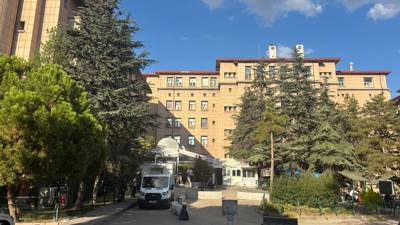 Duvarları dökülüyor, tarihi ağlıyor! Ankara Eğitim ve Araştırma Hastanesi bu görüntüleri hak etmiyor