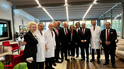 Mansur Yavaş katılımıyla Başkent Üniversitesi Cumhuriyet'in 102. yaşını kutladı