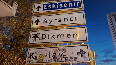 Kızılay tabelası yeniden gündem oldu! Tabelanın başı dertten kurtulmuyor!