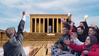 Atatürk’ün huzurunda tartışma büyüyor! Saygı uyarısı sadece ‘Andımız’a uygulanıyor iddiası