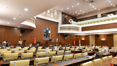 Ankara Büyükşehir Belediye Meclisinde düşen kargo uçağı gündemi!