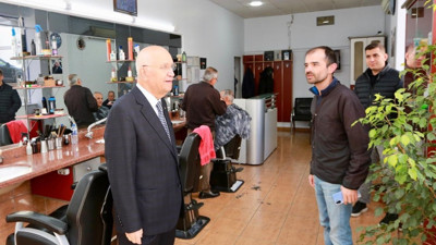 Yenimahalle'de sanat ve esnaf mesaisi: Başkan Yaşar, Tiyatro Festivali'ni ve halk ziyaretlerini duyurdu