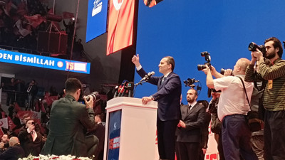 Ankara'da Fatih Erbakan'dan gövde gösterisi! Yeniden Refahlılar "Başkan Erbakan, Mücahid Erbakan" sloganlarıyla başkenti ayağa kaldırdı