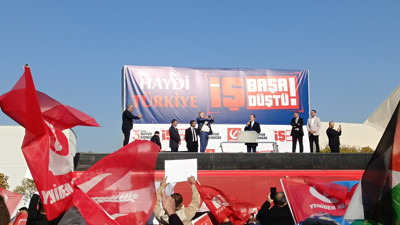 Ankara'da büyük coşku! "İş Başa Düştü" diyen Yeniden Refahlılar kongreye akın etti