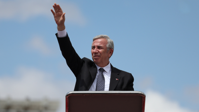 Mansur Yavaş'tan Kilis'te tarihi konuşma! İktidara "İşlemediğiniz suç mu kaldı?" diye sordu