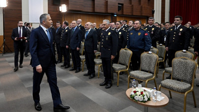 Bakan Yerlikaya, 81 İl Emniyet Personel Şube Müdürleri ile Değerlendirme Toplantısı'nda konuştu.