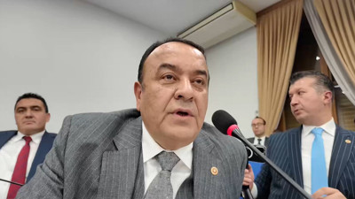 Ankara'da metro krizi! CHP'li Beker'den sert çıkış