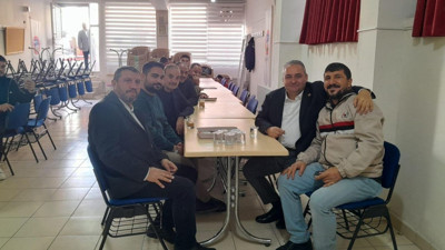 Başkan Özarslan'dan Deveci Köyü Kültür Derneğine anlamlı ziyaret: Dernek üyelerinin İhtiyaçları dinlendi, destek anında ulaştı!