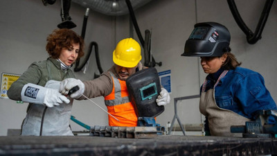 Sanayide çarklar yavaşladı! Maaş artışına rağmen istihdam neden düştü?