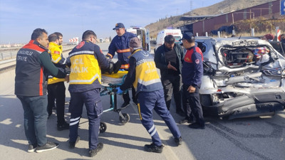 Sungurlu’da Kamyonla Cip Çarpıştı: 5 Kişi Yaralandı