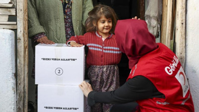 KIZILAY'dan 450 bin iyilik eline teşekkür: Gönüllü güçte kadınlar ve gençler zirvede!