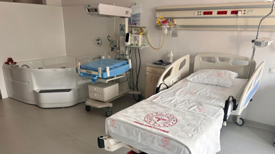 Anne adaylarına müjde! Devlet hastanesinde "Jakuzili Doğum" dönemi