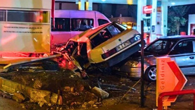 Kırıkkale–Ankara kara yolunda feci kaza! Araç hurdaya döndü