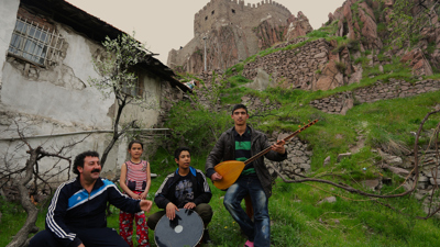 Bir kültür tarihe karışıyor: Ankara’nın roman sokak müzisyenlerinin başkenti Kayabaşı’na veda